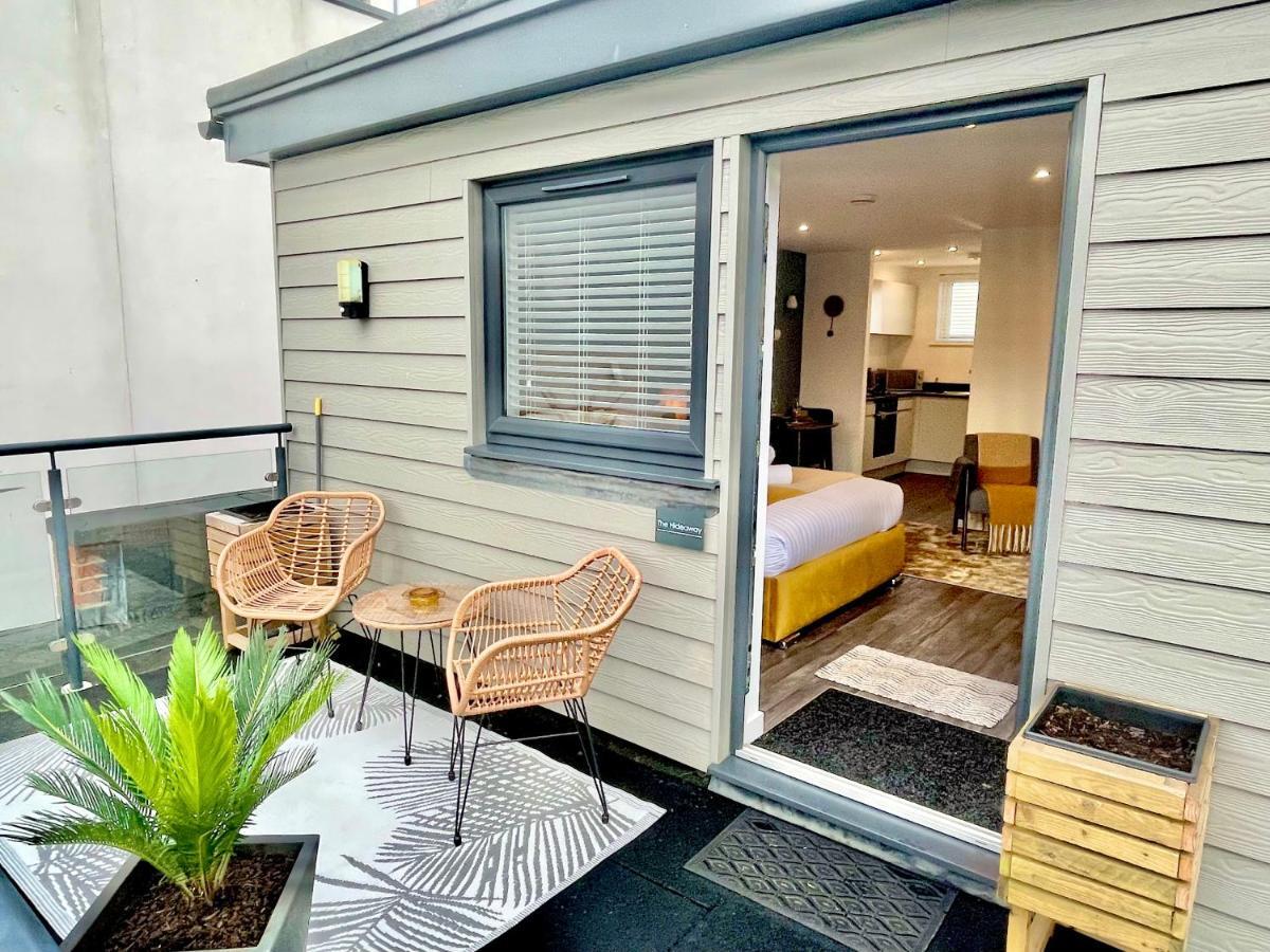 A Cozy Hideaway With Balcony - Close To Beach Bournemouth Exteriör bild